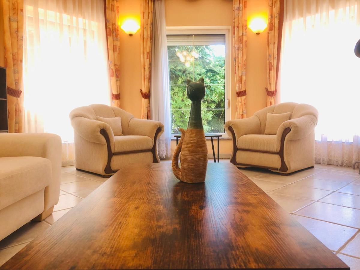 Apollo Inn Velence Εξωτερικό φωτογραφία